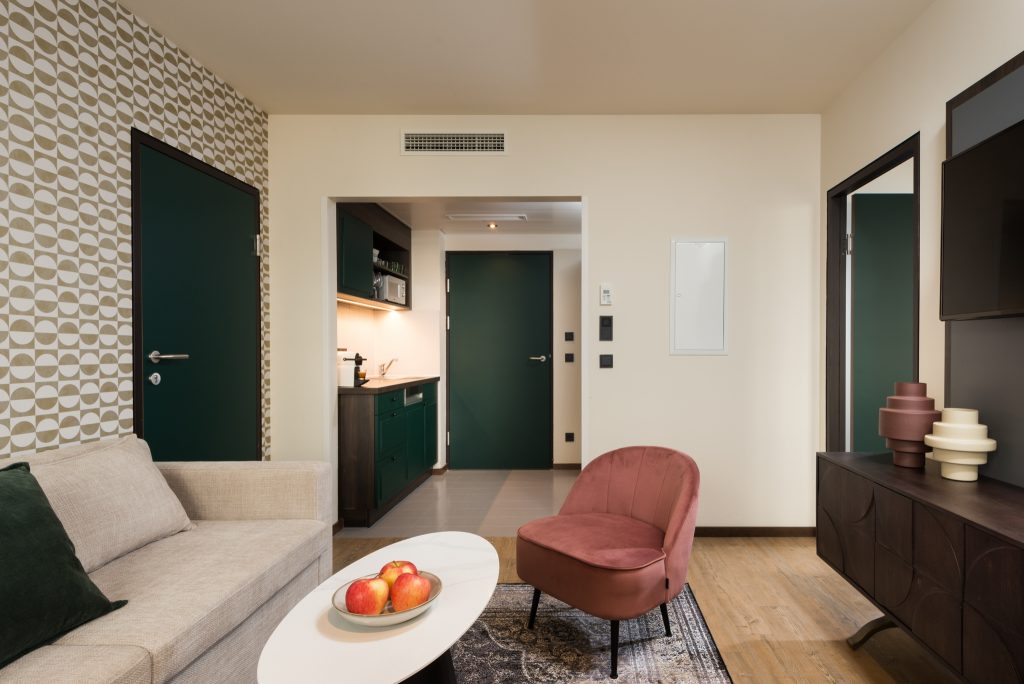 Inviting seating area in the room at master Mirabell, perfect for relaxation.