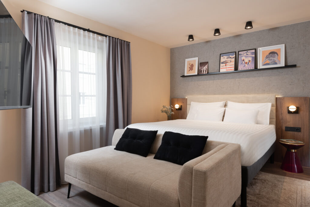 Cosy bedroom - One Bedroom Apartment