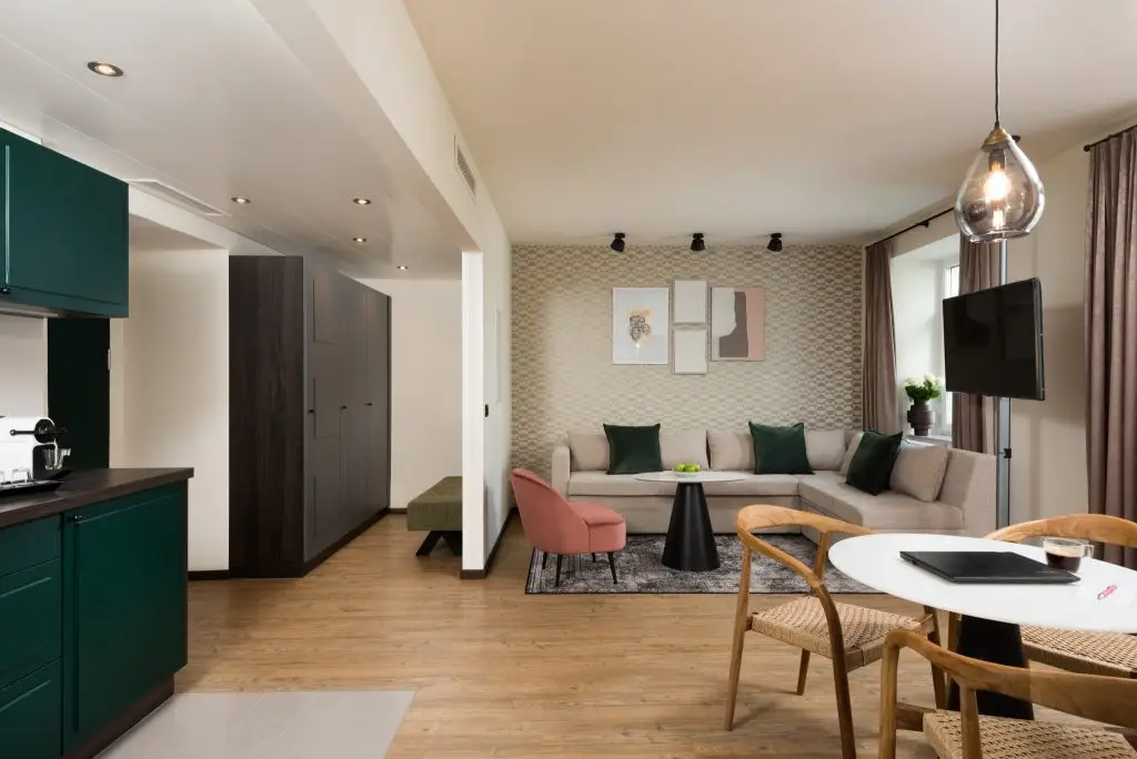 Inviting and cozy sitting area in the room at master Mirabell, perfect for unwinding