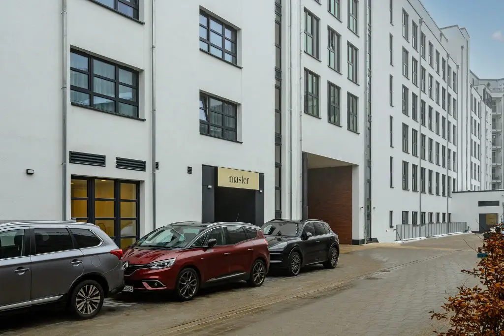 Exterior view of master Altona Hamburg, showcasing the building