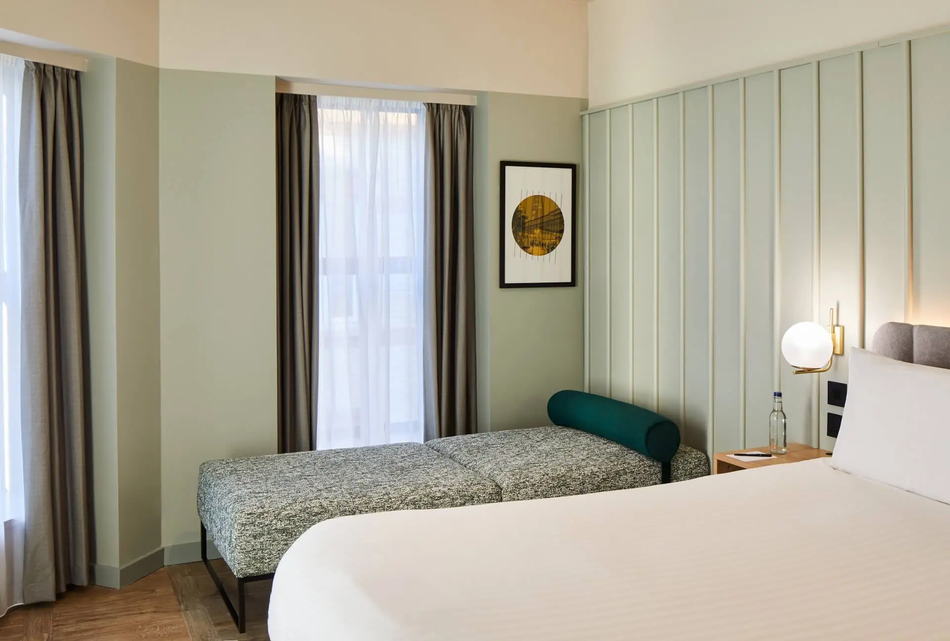 Modern Studio with Sofa Bed at master St. Paul’s London, featuring a cozy bed and sleek interior design for a comfortable stay